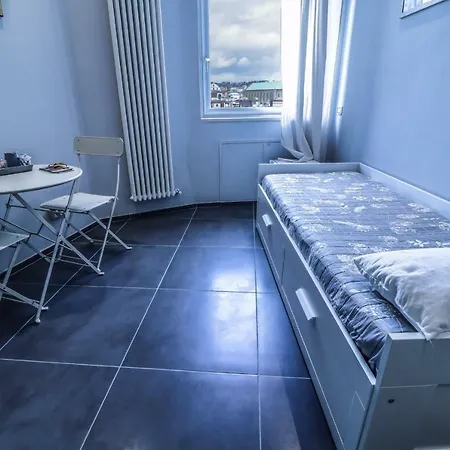 Il Grattacielo Oda ve Kahvaltı Napoli