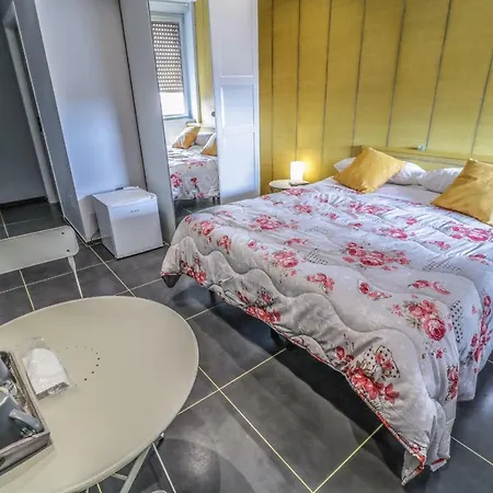 Il Grattacielo 3* Napoli