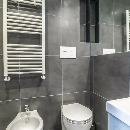 Il Grattacielo Oda ve Kahvaltı 3*